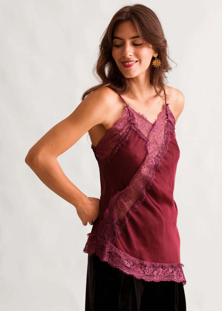 Bella Top — Burgundy lace trim cami on model — MYFASHIONFRUIT