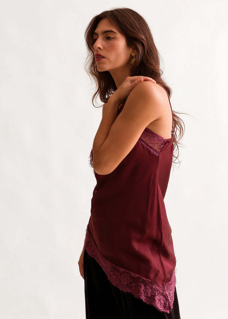 Bella Top — burgundy lace trim cami on model — MYFASHIONFRUIT