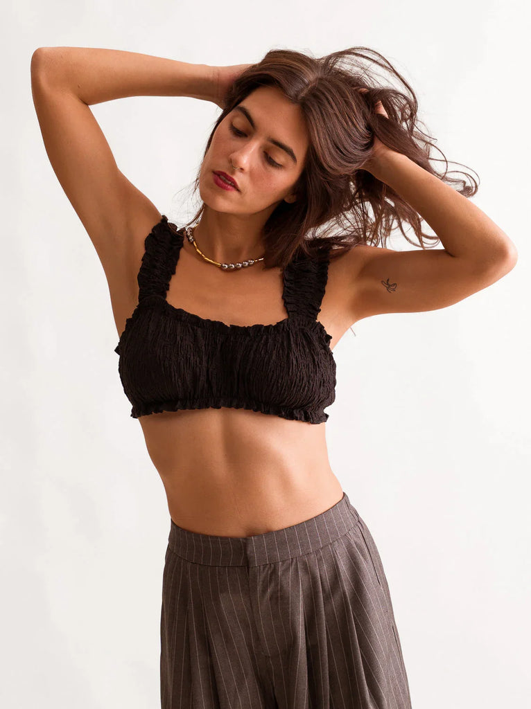 Cielo Top — Black crinkled top on model — MYFASHIONFRUIT