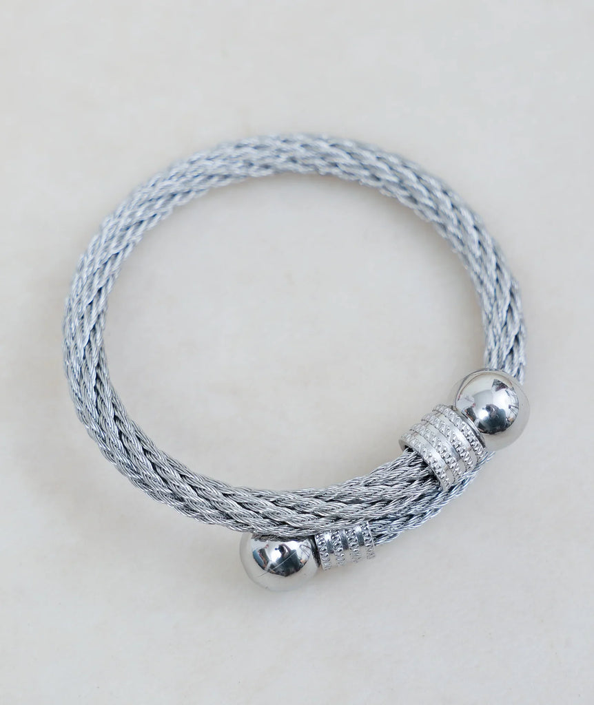 Bethany Bracelet — Silver braided bracelet, detail — MYFASHIONFRUIT