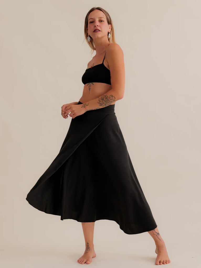 Alanis Noir Skirt — Black wrap skirt on model — MYFASHIONFRUIT