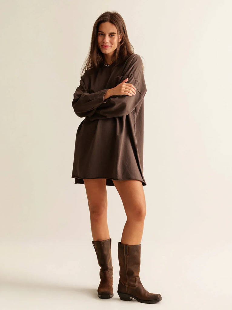 Mo Longline Top — Brown oversized top on model — MYFASHIONFRUIT