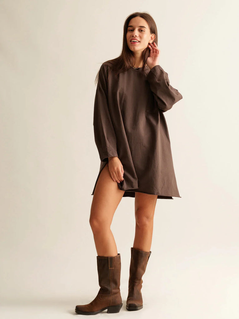 Mo Longline Top — Brown top on model with cowboy boots — MYFASHIONFRUIT