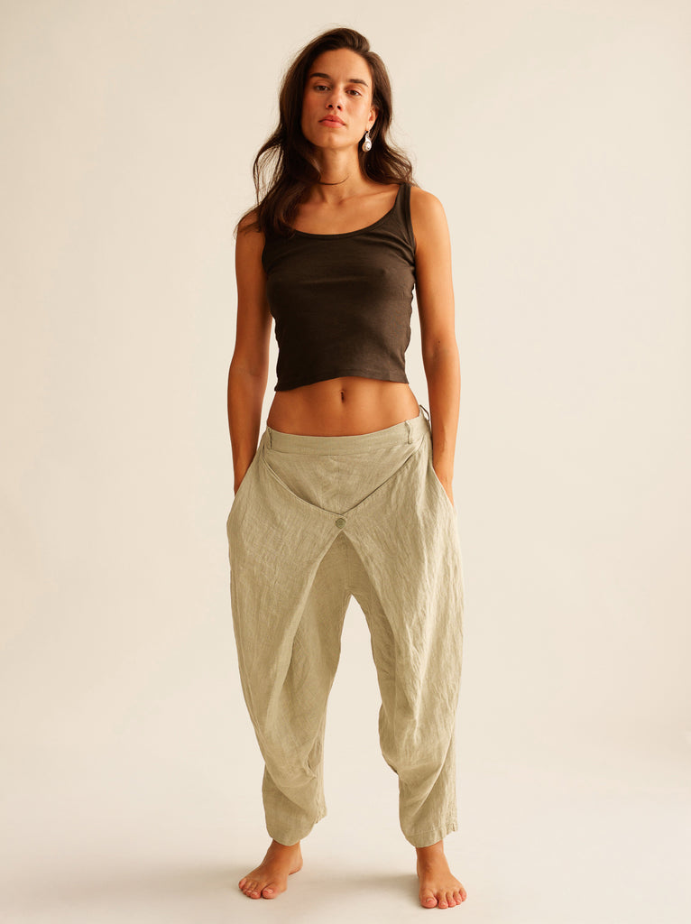 Sariah Pants — Linen pants and top on model — MYFASHIONFRUIT