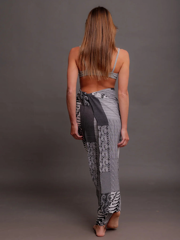 Audrey Sarong
