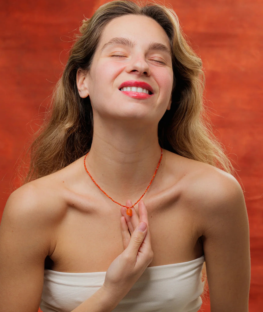 Calinda Pendant — Orange gemstone necklace on model — MYFASHIONFRUIT