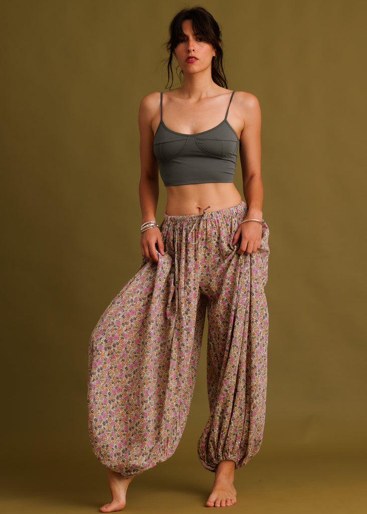 Callie Pants — Floral print on model — MYFASHIONFRUIT