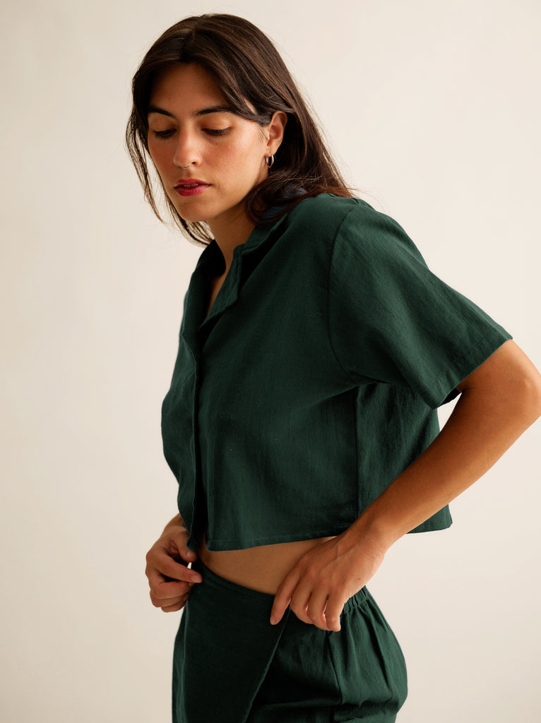 Casha Shirt — Dark green linen crop top on model — MYFASHIONFRUIT