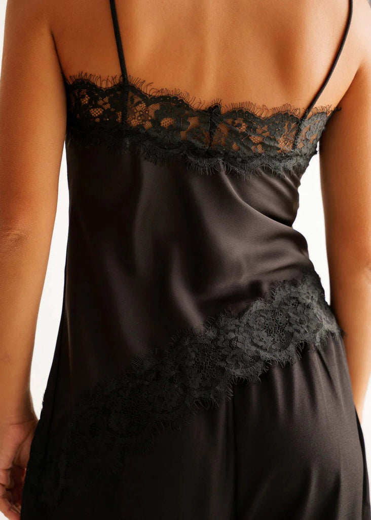 Zoey Top — Black lace trim cami on model, back view — MYFASHIONFRUIT