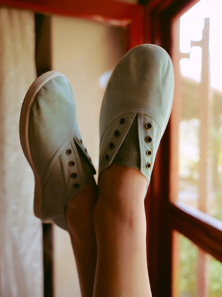 Old Arum Sneakers — Light blue canvas sneakers on model — MYFASHIONFRUIT