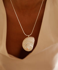 Ianassa Necklace — Shell pendant on silver chain, on model — MYFASHIONFRUIT
