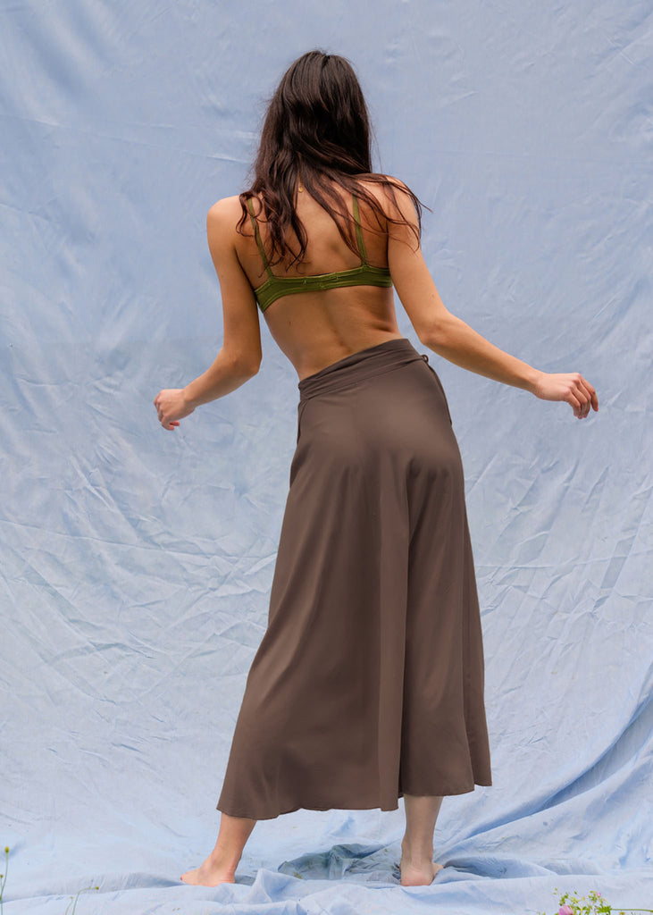 Alanis Cocoa Skirt — Brown midi skirt on model, back view — MYFASHIONFRUIT