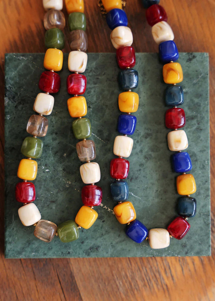 Nia Necklace — Colorful resin bead necklace, detail — MYFASHIONFRUIT