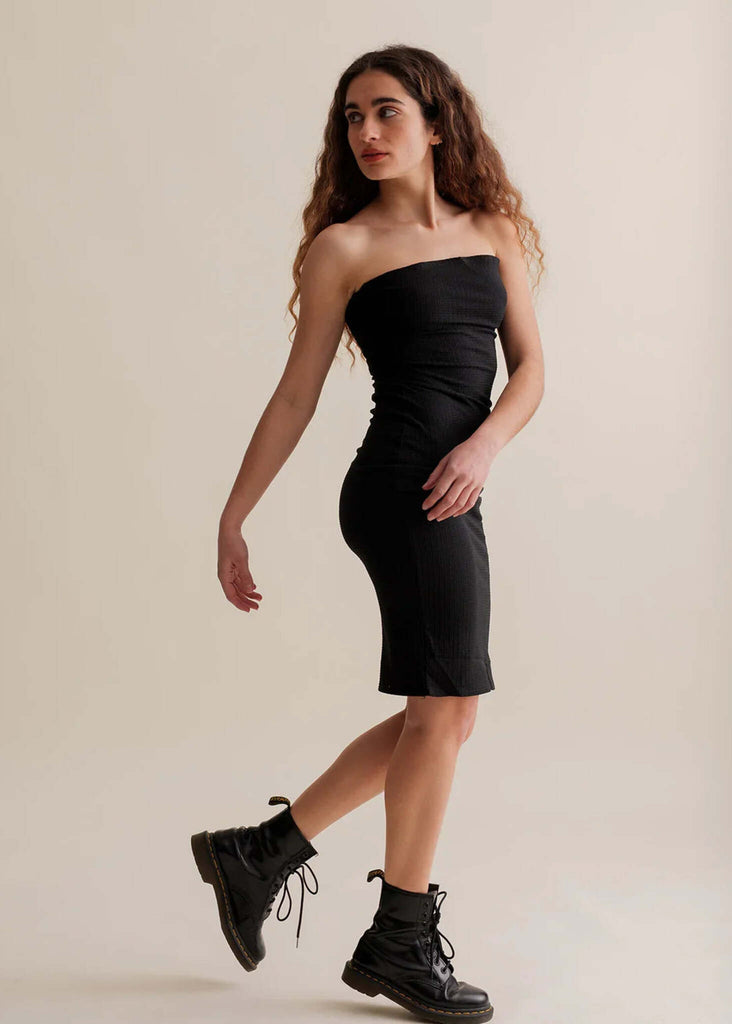 Leone Dress — Black ribbed dress on model — MYFASHIONFRUIT