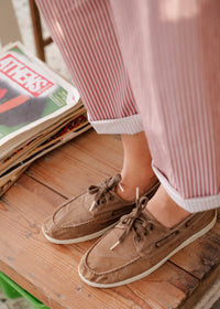 Old Alheli Boat Shoes — Brown lace-up shoes on model — MYFASHIONFRUIT