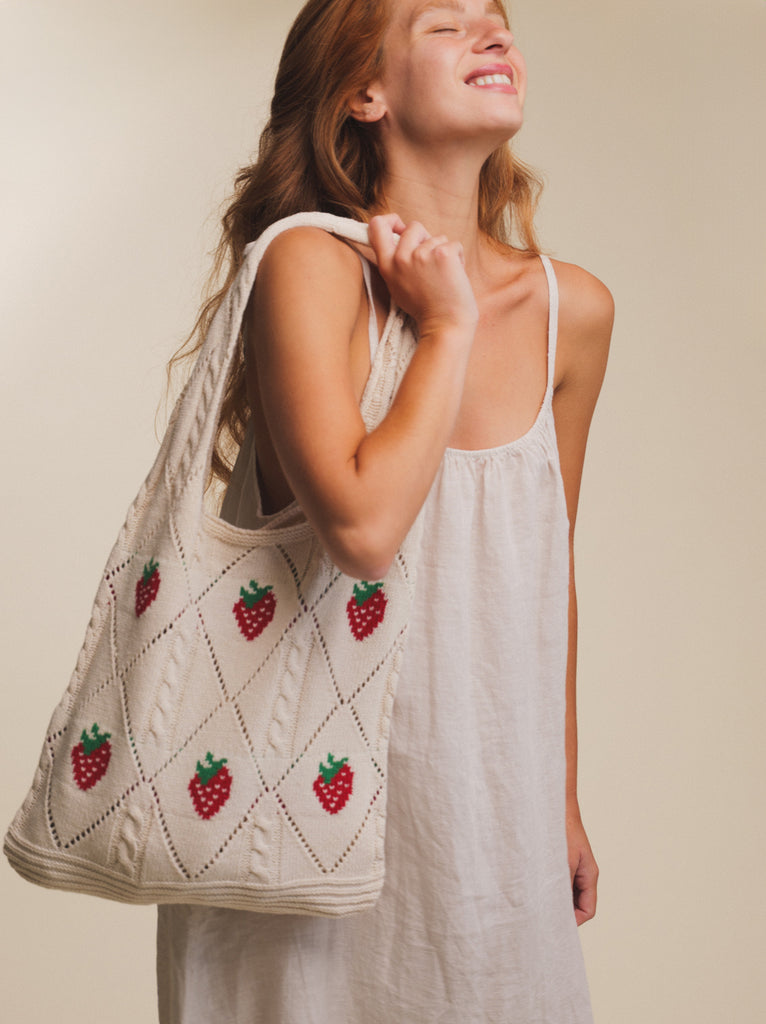 Fraise Crochet Bag — Crochet bag with strawberry pattern on model — MYFASHIONFRUIT