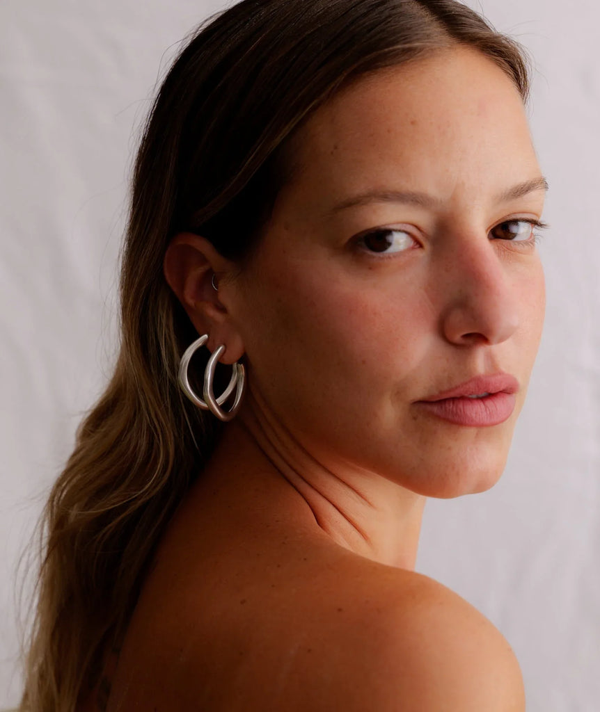 Reine Hoops — Silver hoops on model — MYFASHIONFRUIT