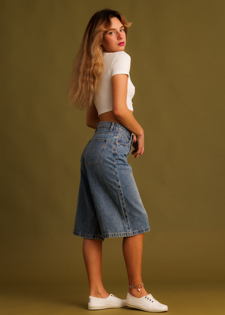 Ricki Bermuda — Denim culottes on model — MYFASHIONFRUIT