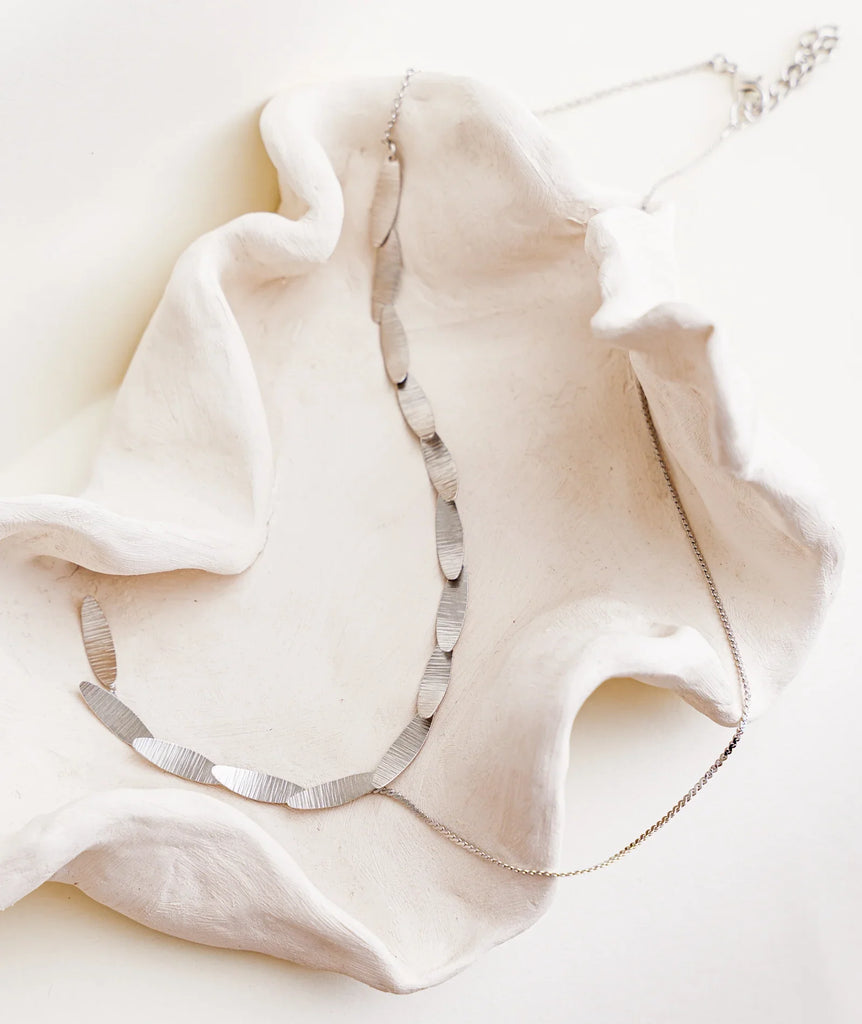 Edyth Necklace — Silver pendant necklace detail — MYFASHIONFRUIT