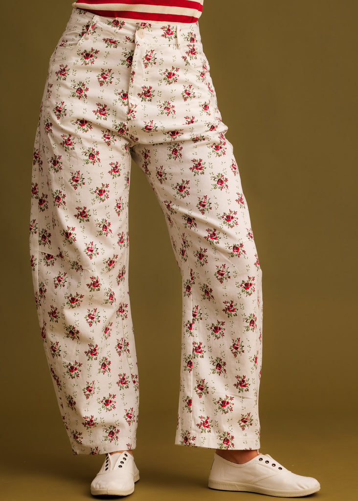 April Jeans — Floral wide-leg pants on model — MYFASHIONFRUIT