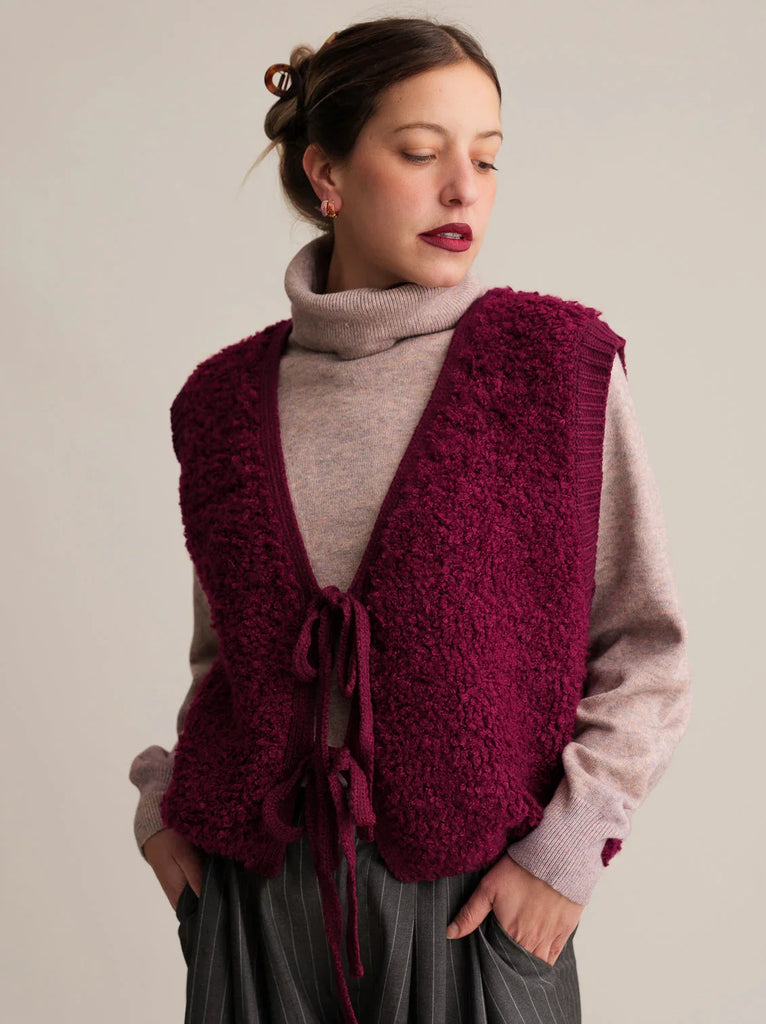 Neora Vest — Burgundy fleece vest on model — MYFASHIONFRUIT