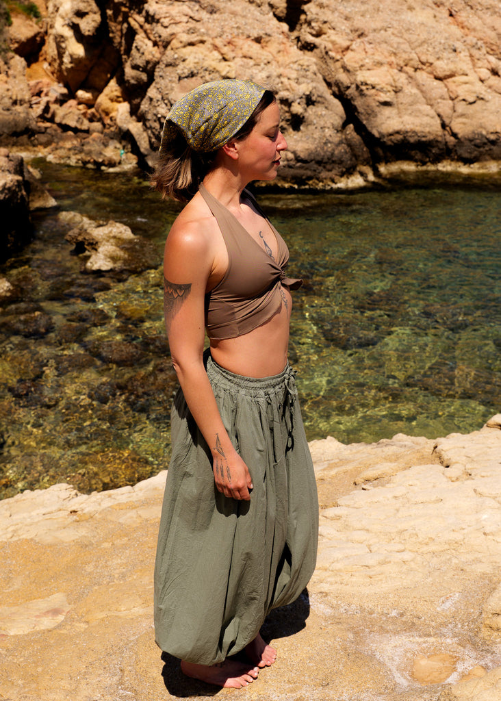 Sol Balloon Pants — Olive green pants on model — MYFASHIONFRUIT