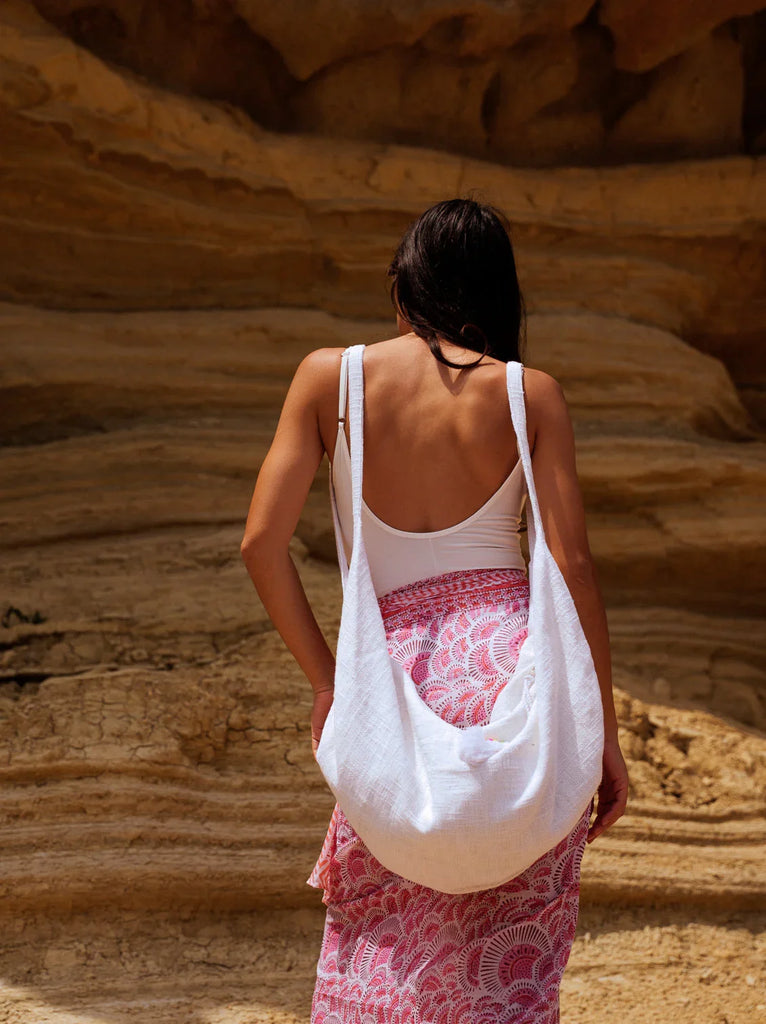 Kezia Bag — White linen bag on model — MYFASHIONFRUIT