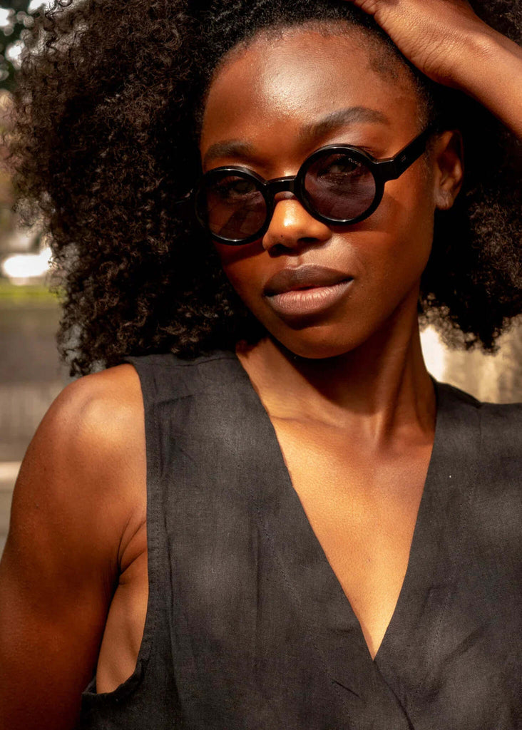 Komono ADRIAN Black Sunglasses — on model, round frames — MYFASHIONFRUIT