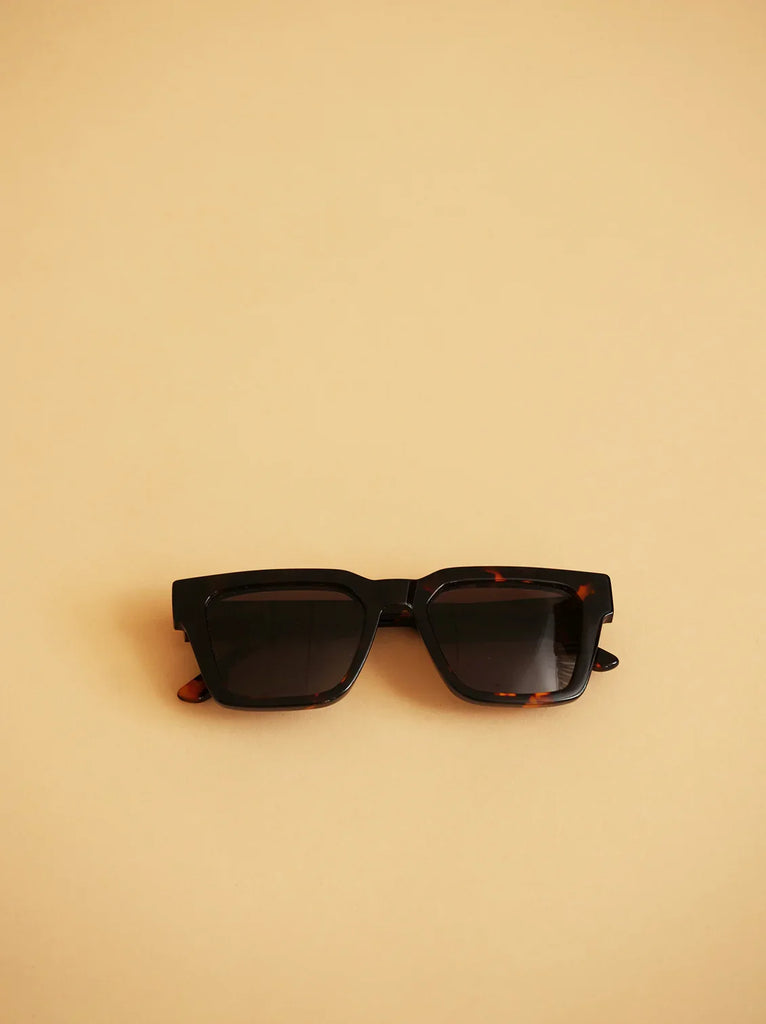 Komono BOB Tortoise Sunglasses — Square tortoise sunglasses — MYFASHIONFRUIT