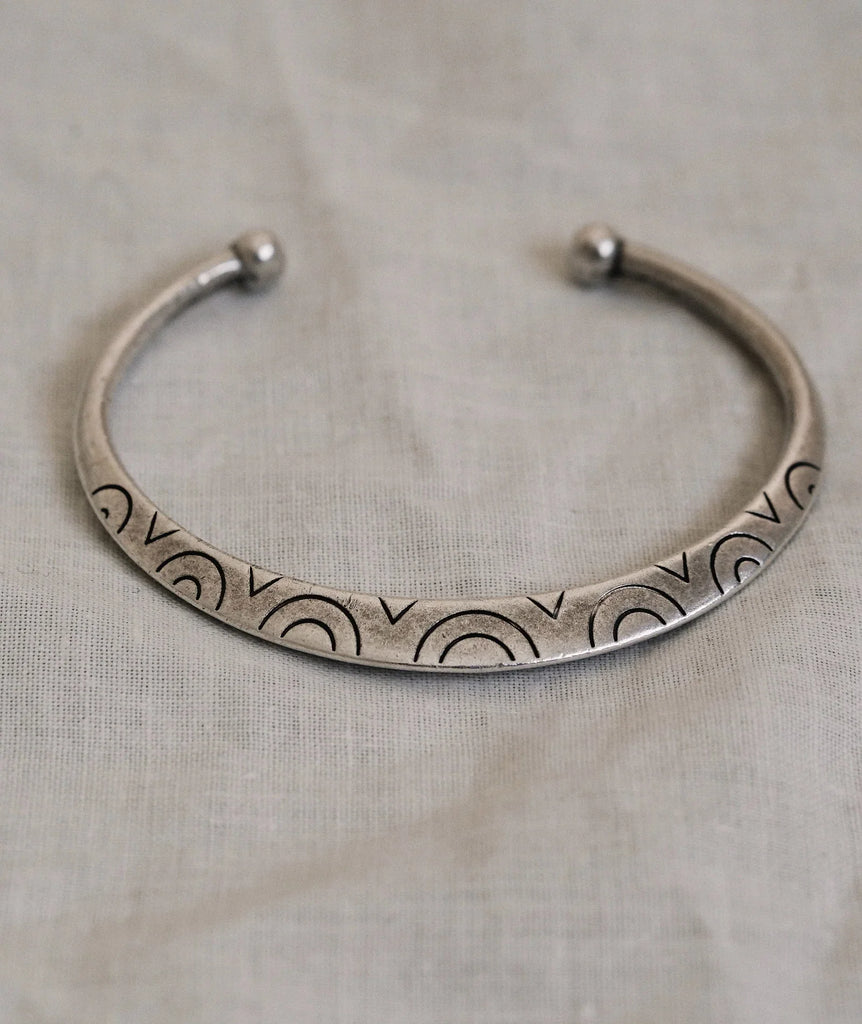 Indian Cuff — Silver tones, etched detail — MYFASHIONFRUIT