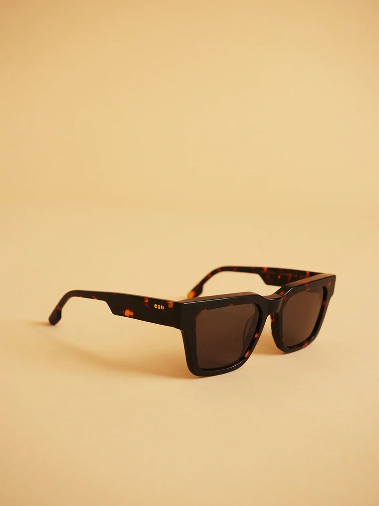 Komono BOB Tortoise Sunglasses — flat lay, acetate frame with logo detail — MYFASHIONFRUIT