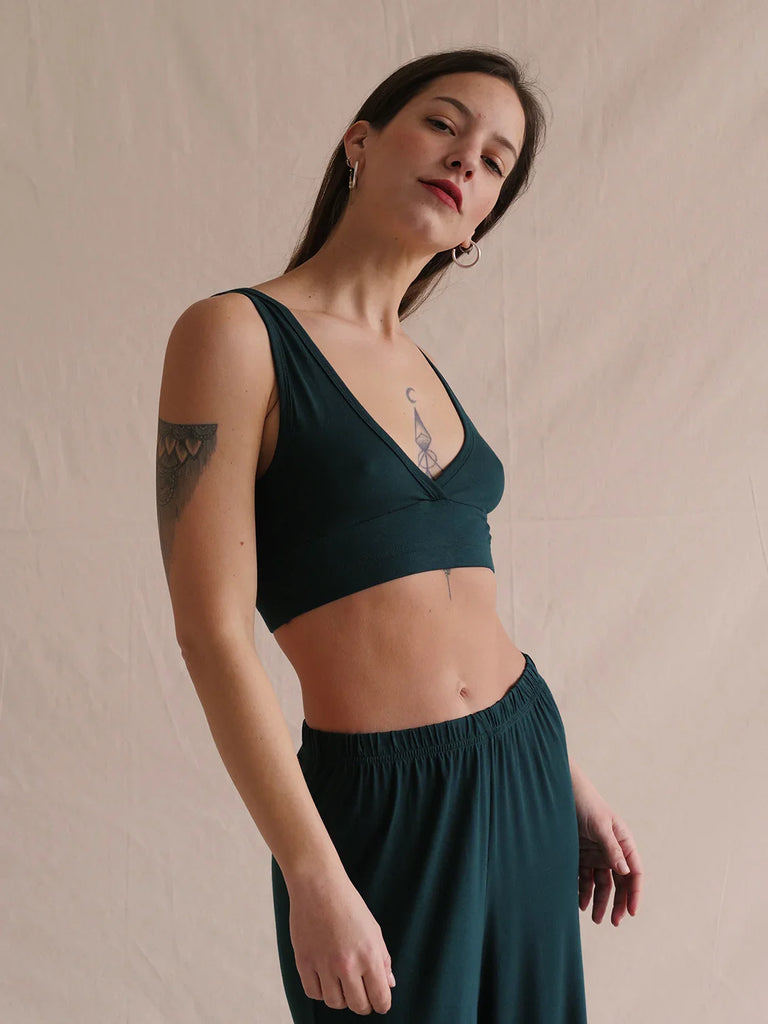 Woman wearing the Soft Bralette in buffett green fabric — MYFASHIONFRUIT