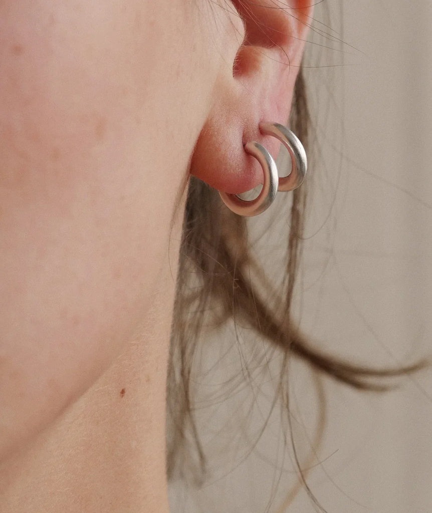 Nikki Hoops — Double hoop, silver— MYFASHIONFRUIT