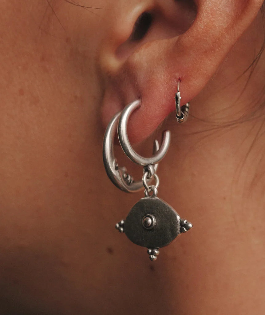 Cynthia Hoops — on ear, silver — MYFASHIONFRUIT