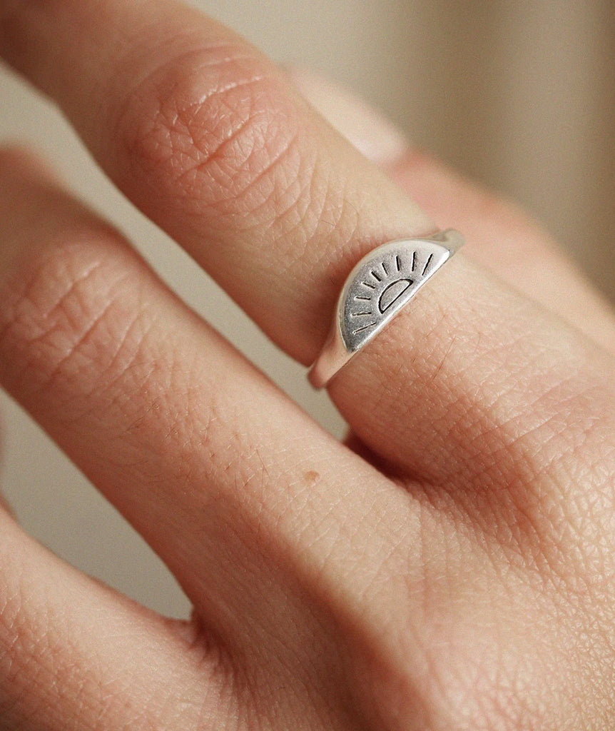 Surya Oval Ring — silver-tone ring with sun detail on finger — MYFASHIONFRUIT